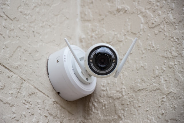 Wired vs Wireless Security Cameras